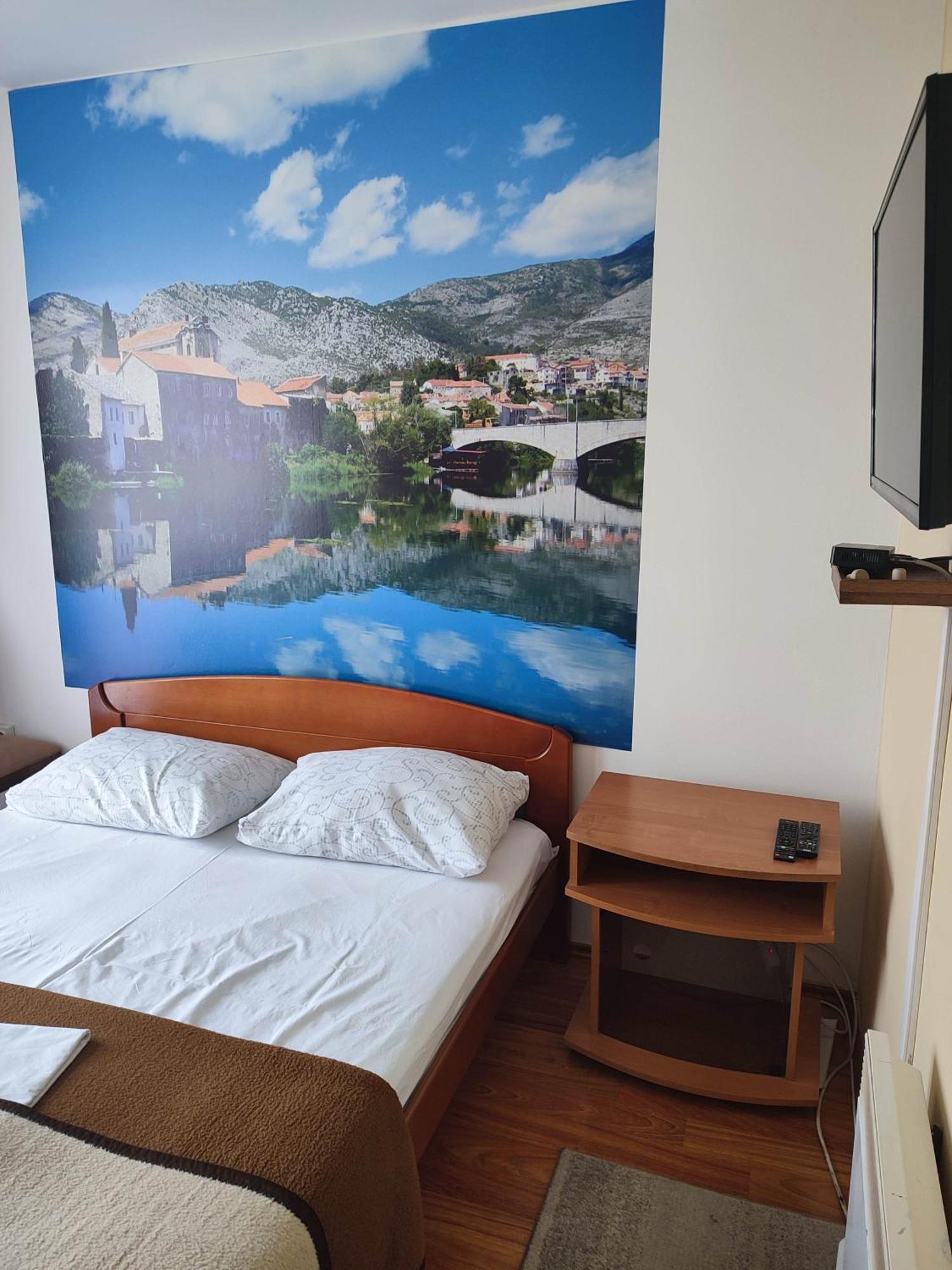 Bed and Breakfast Pansion Kamin Lukavica Экстерьер фото