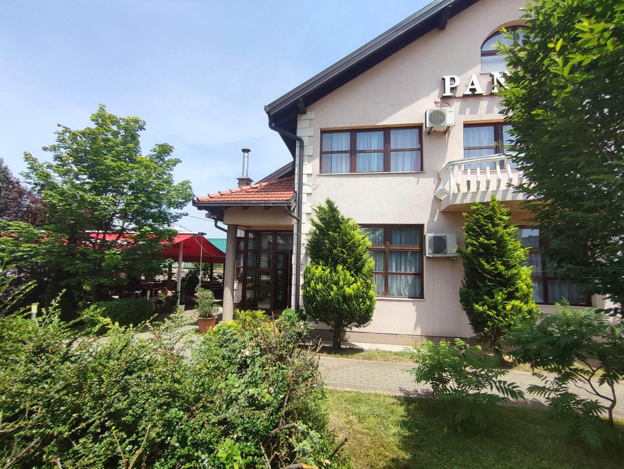 Bed and Breakfast Pansion Kamin Lukavica Экстерьер фото