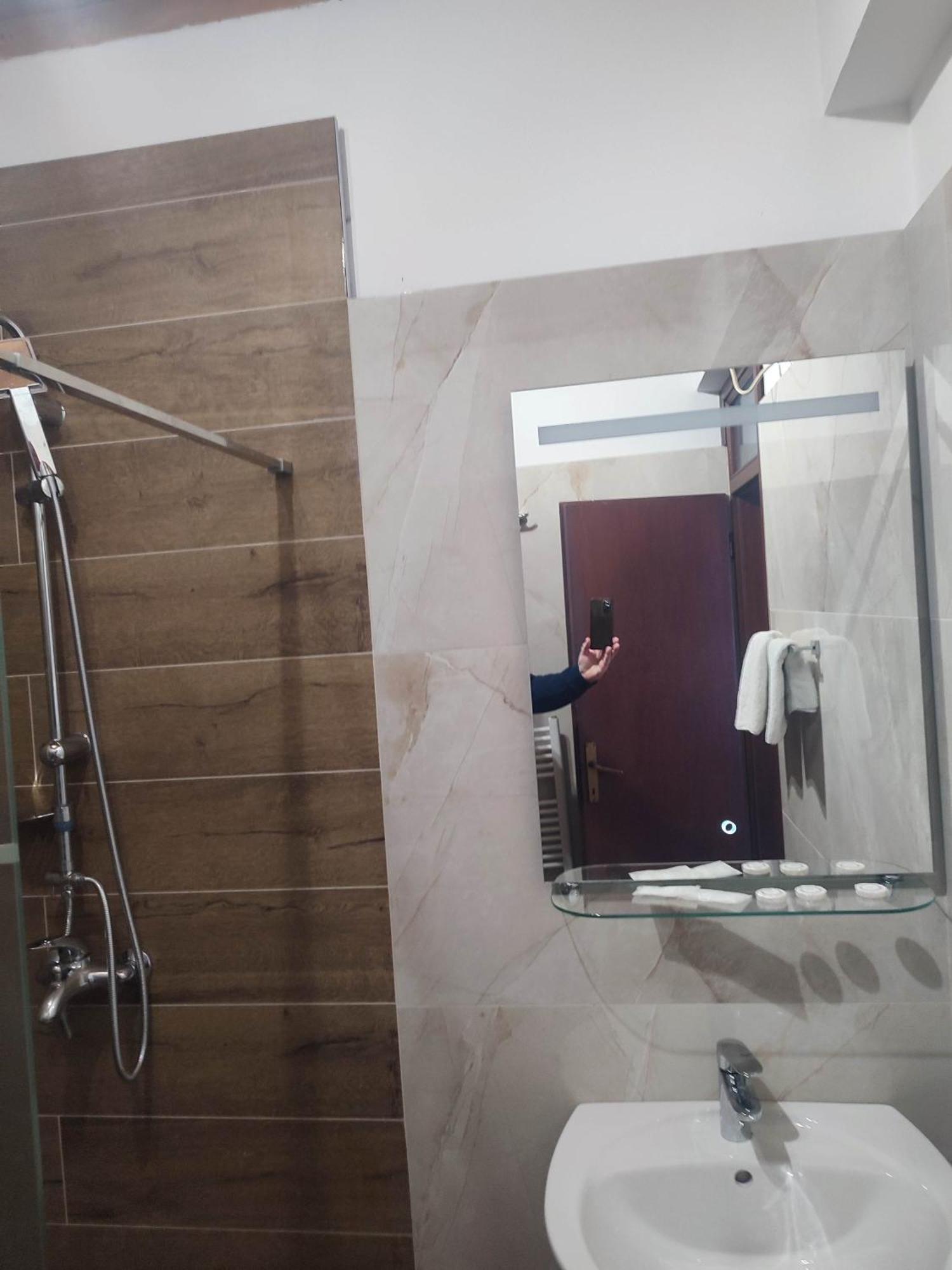 Bed and Breakfast Pansion Kamin Lukavica Экстерьер фото
