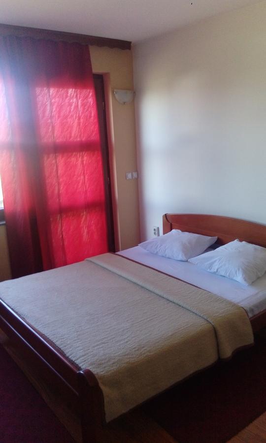 Bed and Breakfast Pansion Kamin Lukavica Экстерьер фото