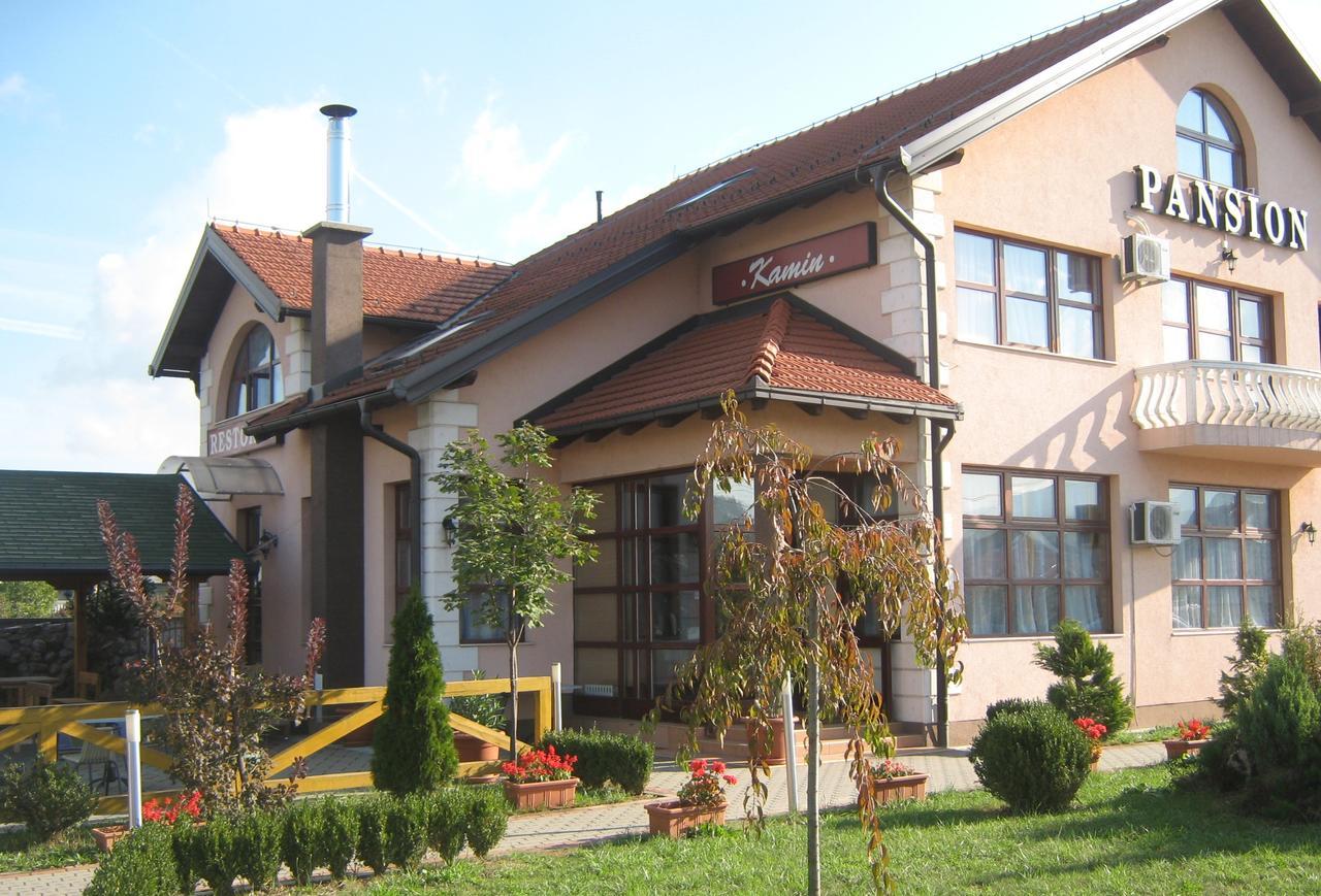 Bed and Breakfast Pansion Kamin Lukavica Экстерьер фото