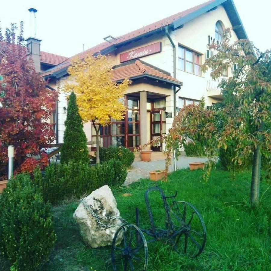 Bed and Breakfast Pansion Kamin Lukavica Экстерьер фото
